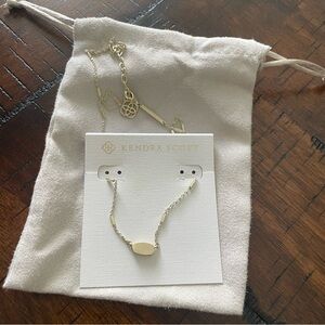 Kendra Scott Gold Oval Pendant Necklace